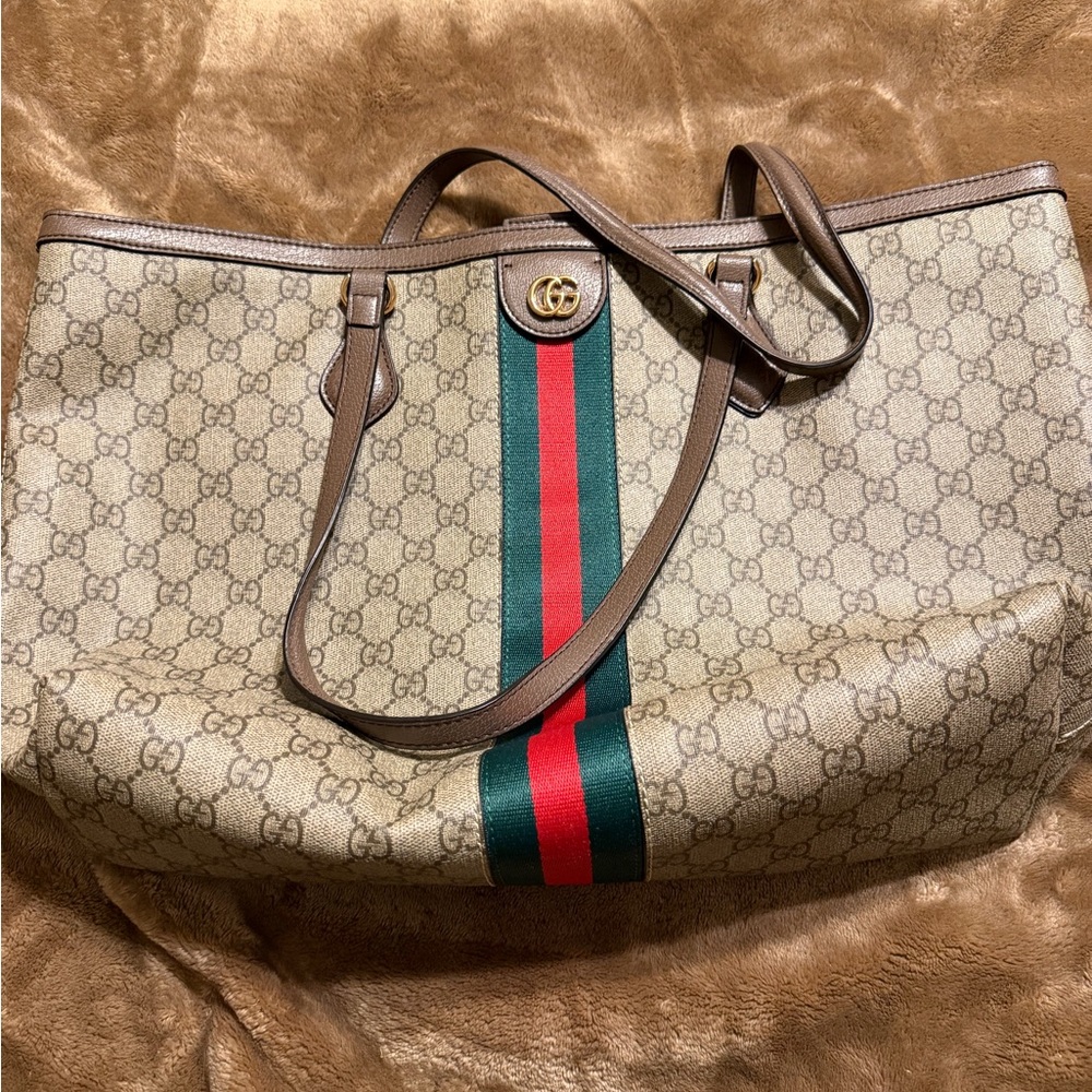 Gucci Beige GG Supreme Canvas Tote with Green and Red Web Stripe